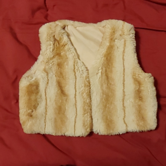Jackets & Blazers - Fur vest